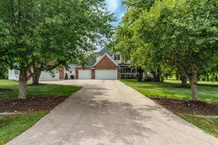 9850 Ridge Way, Rockford, IL 61107 - Photo 5