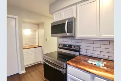 9109 Sahler Avenue #3, Brookfield, IL 60513 - Photo 11