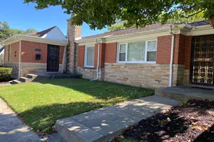 3333 W 102nd St, Evergreen Park, IL 60805 - Photo 1