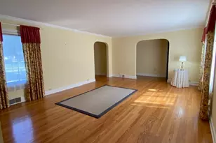 3333 W 102nd St, Evergreen Park, IL 60805 - Photo 5