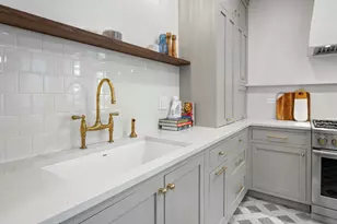 1907 W Berwyn Ave, Chicago, IL 60640 - Photo 11