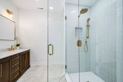 1907 W Berwyn Avenue, Chicago, IL 60640 - Photo 29