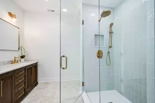 1907 W Berwyn Ave, Chicago, IL 60640 - Photo 29