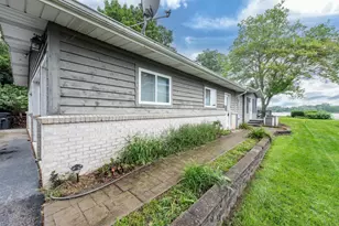 19123 101st St, Bristol, WI 53104 - Photo 5