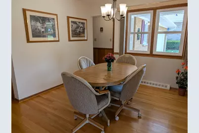1358 Empire Court, Freeport, IL 61032 - Photo 9