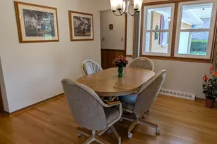 1358 Empire Ct, Freeport, IL 61032 - Photo 9
