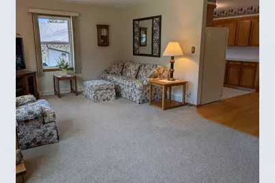 1358 Empire Court, Freeport, IL 61032 - Photo 3