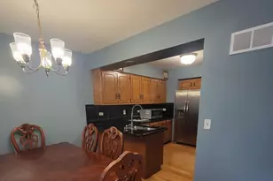 405 S Wenbriar Square, Addison, IL 60101 - Photo 7