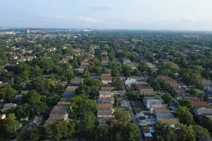 8322 S Burnham Ave, Chicago, IL 60617 - Photo 17