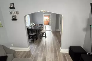 8322 S Burnham Ave, Chicago, IL 60617 - Photo 3