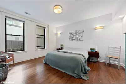 353 W Chicago Avenue #4E, Chicago, IL 60654 - Photo 7