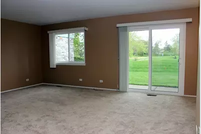 211 Blossom Court #211, Buffalo Grove, IL 60089 - Photo 5