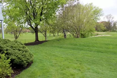211 Blossom Court #211, Buffalo Grove, IL 60089 - Photo 11