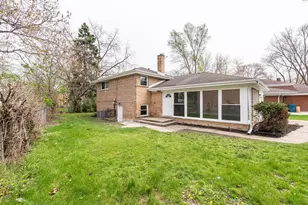 16039 Marion Dr, South Holland, IL 60473 - Photo 1