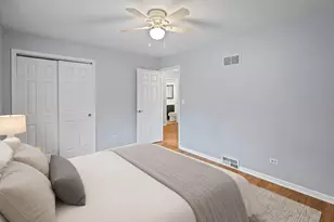 319 Gareth Ln, Schaumburg, IL 60193 - Photo 17