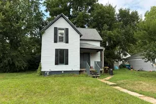 2109 Preston St, Rockford, IL 61102 - Photo 1