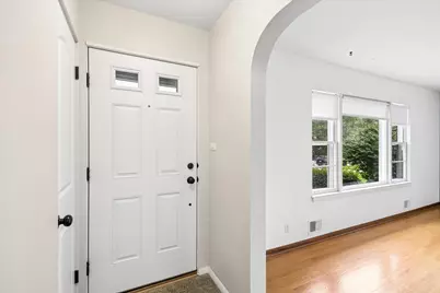 805 N Mitchell Avenue, Arlington Heights, IL 60004 - Photo 3