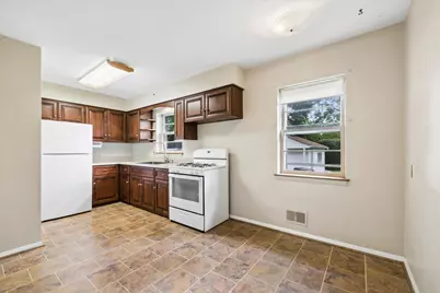 805 N Mitchell Avenue, Arlington Heights, IL 60004 - Photo 9