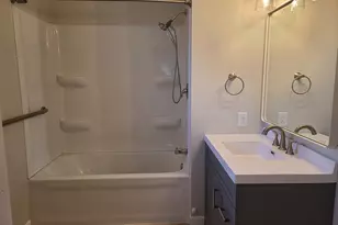 403 Oak St, Utica, IL 61373 - Photo 11