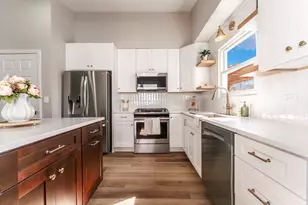 646 W Babcock Ave, Elmhurst, IL 60126 - Photo 7
