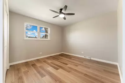 646 W Babcock Avenue, Elmhurst, IL 60126 - Photo 9