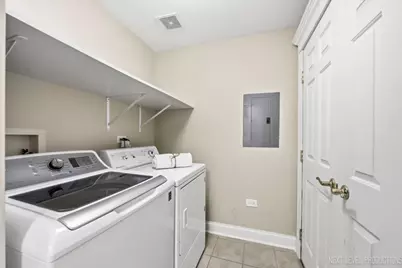 111 S 5th Avenue #E, Saint Charles, IL 60174 - Photo 21