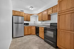 1620 Richmond Cir, Joliet, IL 60435 - Photo 9