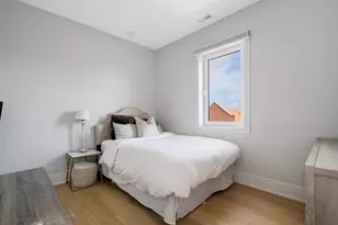 1511 W Irving Park Rd, Chicago, IL 60613 - Photo 15