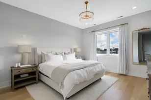 1511 W Irving Park Rd, Chicago, IL 60613 - Photo 11