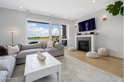 1511 W Irving Park Road #4E, Chicago, IL 60613 - Photo 5