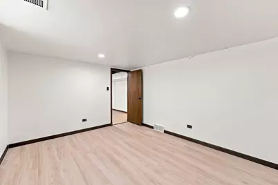 11625 S Avenue L, Chicago, IL 60617 - Photo 27
