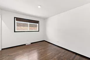 11625 S Ave L, Chicago, IL 60617 - Photo 19
