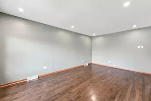 11625 S Ave L, Chicago, IL 60617 - Photo 5
