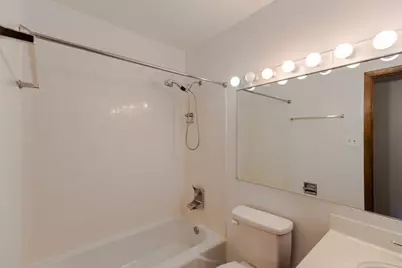 1255 W Belden Avenue #2B, Chicago, IL 60614 - Photo 5