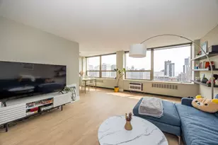1355 N Sandburg Terrace, Chicago, IL 60610 - Photo 5