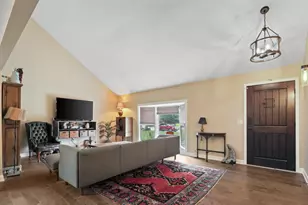 669 Tamarisk Terrace, Crystal Lake, IL 60014 - Photo 5