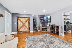 902 N Main St, Sandwich, IL 60548 - Photo 3