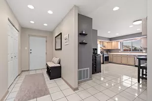 18245 66th Ct, Tinley Park, IL 60477 - Photo 3