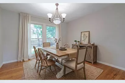 158 N Royal Oak Drive, Vernon Hills, IL 60061 - Photo 3