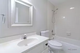 158 N Royal Oak Dr, Vernon Hills, IL 60061 - Photo 37