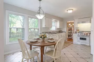 158 N Royal Oak Dr, Vernon Hills, IL 60061 - Photo 5