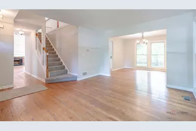 158 N Royal Oak Drive, Vernon Hills, IL 60061 - Photo 15