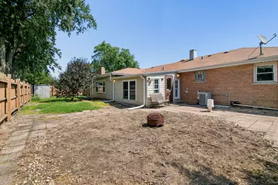 7840 W 76th Street, Bridgeview, IL 60455 - Photo 17
