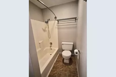 [Address not provided], Wheaton, IL 60189 - Photo 15