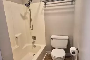 [Address not provided], Wheaton, IL 60189 - Photo 15
