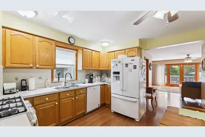 1111 S Washington Street, Lockport, IL 60441 - Photo 11