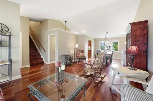 305 S Knollwood Dr, Schaumburg, IL 60193 - Photo 3