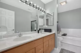 50 N Bokelman St, Roselle, IL 60172 - Photo 9