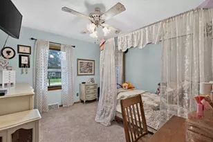 1522 Manhatten Dr, Streator, IL 61364 - Photo 9