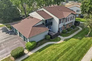 46D Fernwood Dr, Bolingbrook, IL 60440 - Photo 3